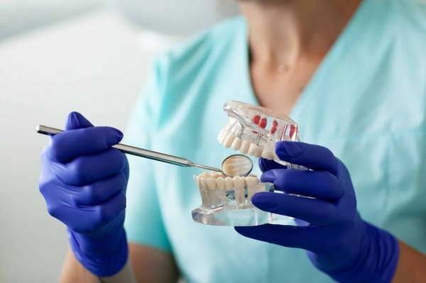 Quelle est la formation continue des dentistes au Centre Dentaire Anjou ?